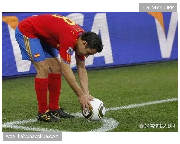 球是否出界？足球规则中界定边线判定的关键细节解析